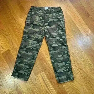 Sanctuary Camo Cropped Button Fly Pants Size 27
